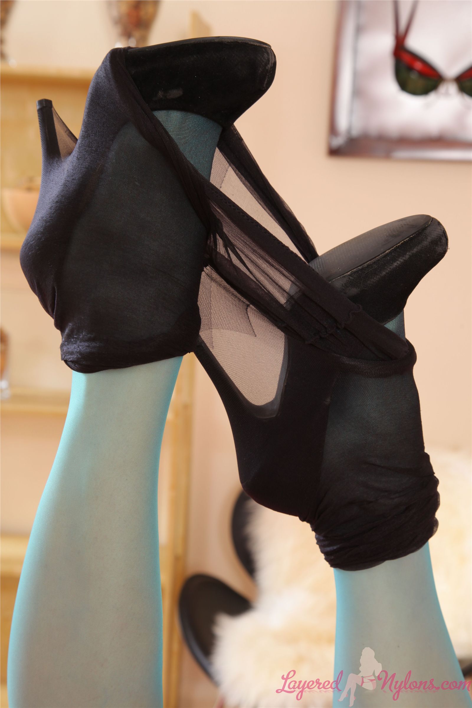 [Layered-Nylons]2012.05.12 Katya Nova